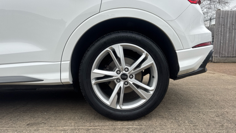 Audi Q3 35 TDI S Line 5dr S Tronic Diesel Estate